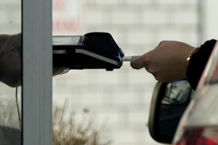 Amerikalıların kredi kartı borcu rekor seviyeye ulaştı