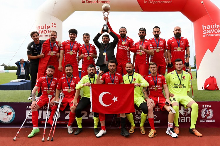 Ampute A Milli Takımı'nın ana sponsoru istanbul lider koleji oldu