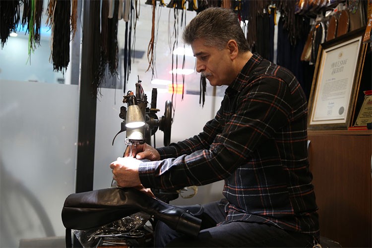 Baba mesleğini yarım asrı aşkındır sürdürüyor