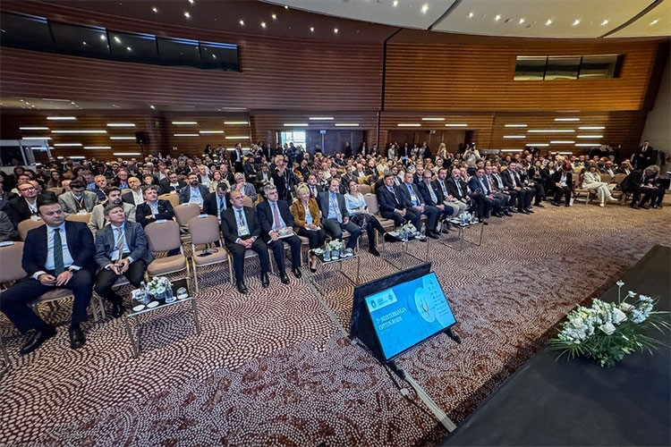 Akdeniz'deki pamuk sektörü İzmir'de ele alındı