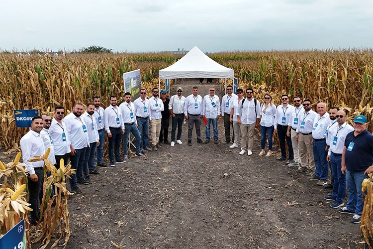 Bayer, 1000'den fazla mısır üreticisiyle buluştu