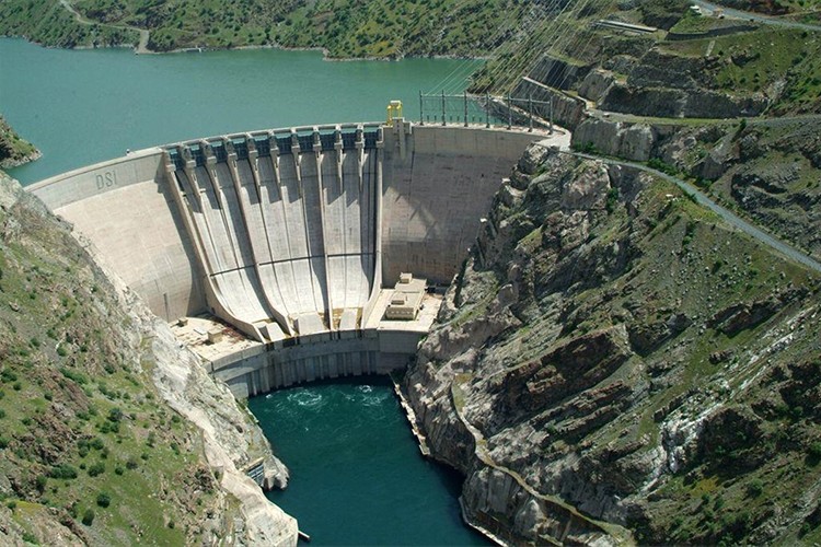 85 tonluk türbin çarkı 40 yıl sonra yenilendi