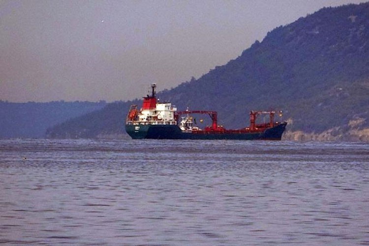 Çanakkale Boğazı'nda trafik, geçici olarak askıya alındı