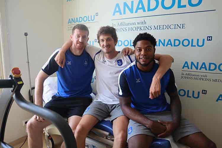 Anadolu Efesli 3 oyuncu sağlık kontrolünden geçti