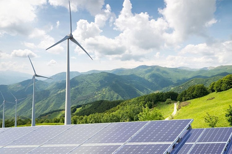 Yeşil enerji petrolün getirilerini geride bıraktı