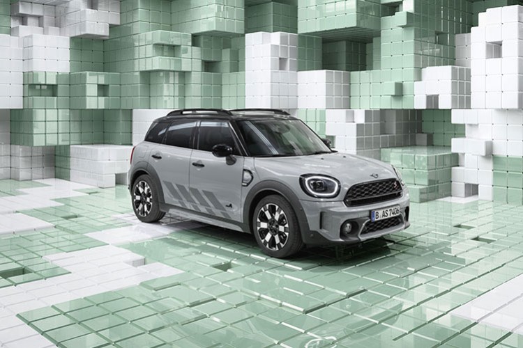 Yenilenen MINI'ler mayısta Türkiye'de