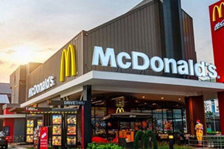 McDonald's'ın küresel satışları bu yılın ilk çeyreğinde düştü