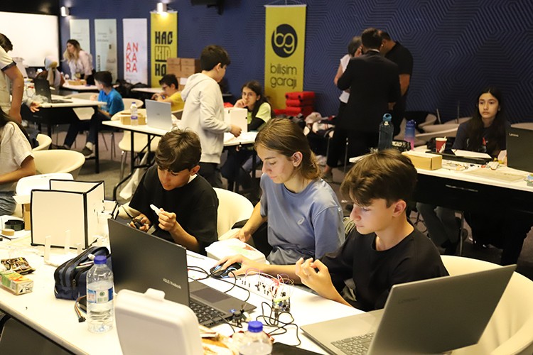 Eğitim Teknolojileri Global Yolculuğuna Başlıyor