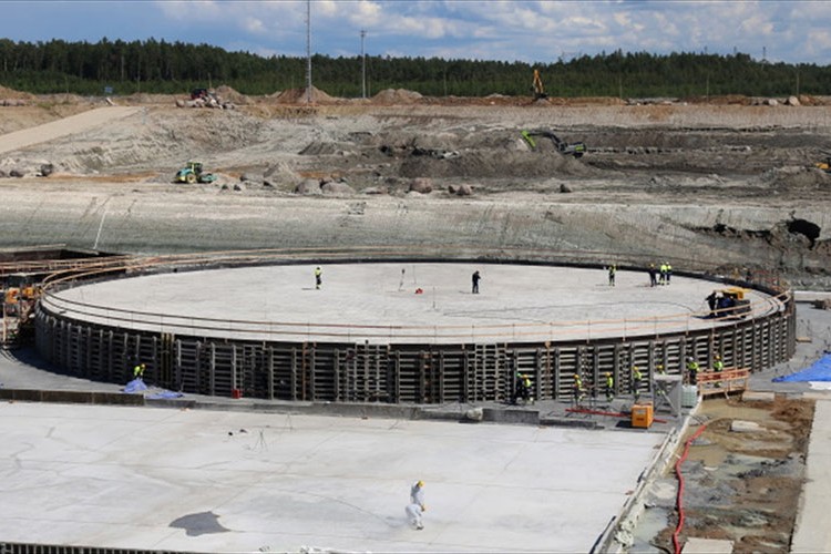 Temel çukurunda inşaat çalışmaları tamamlandı