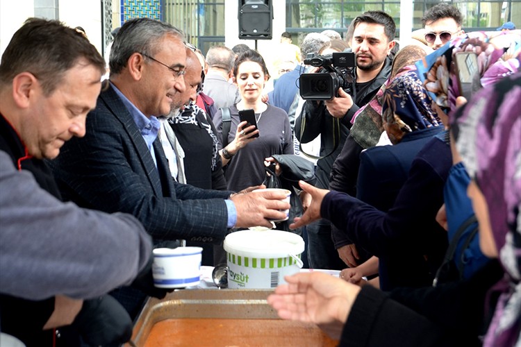 Kütahya'da "Türk Mutfağı Haftası"nda sıkıcık çorbası ikram edildi