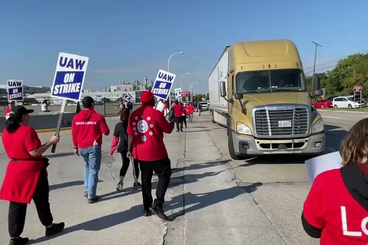 Ford'un kamyon fabrikasında grev başladı