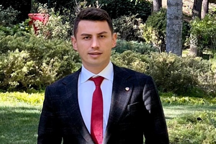 "İnşaat sektörü birleşmelerle büyük firmalara gebe"