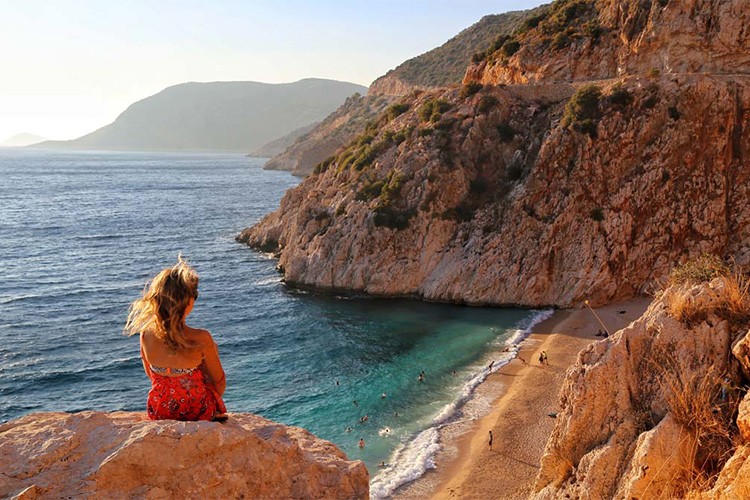 Antalya'ya gelen İngiliz turistlerin sayısında rekor kırıldı