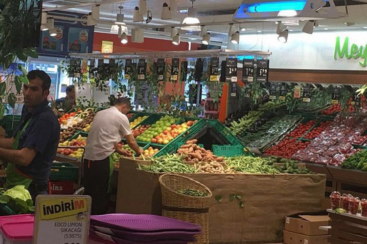 Ukrayna savaşı raflardaki fiyatları baskılıyor