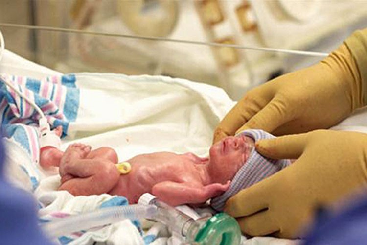 İleri anne yaşı ve obezite, prematüre doğum oranlarını artırıyor