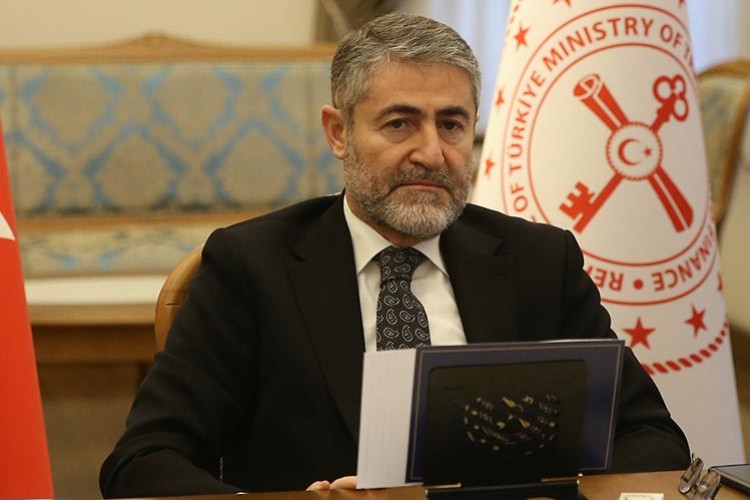 "İşsizliği azaltmaya kararlılıkla devam ediyoruz"