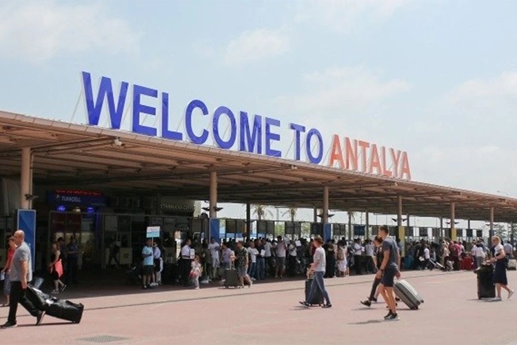 Alanya'da turizm Nisan'da hızlanıyor