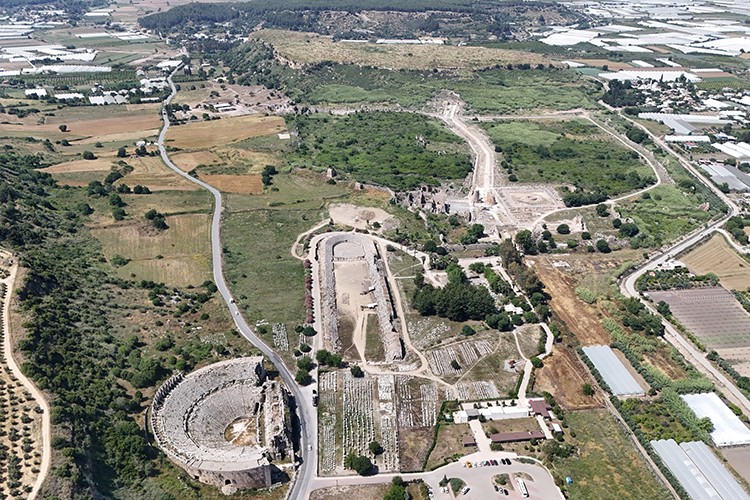 Şişecam, Perge Antik Kenti kazılarına sponsor oldu