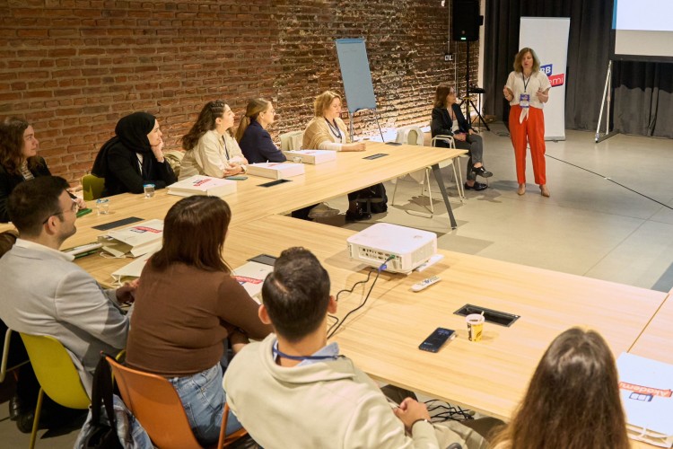 Kamuda bir ilk! Gençler yöneticilerine mentorluk yapacak