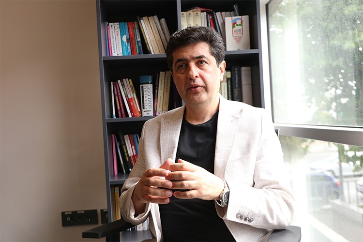 Çalışan her 100 öğrenciden 74'ü mobbinge uğruyor