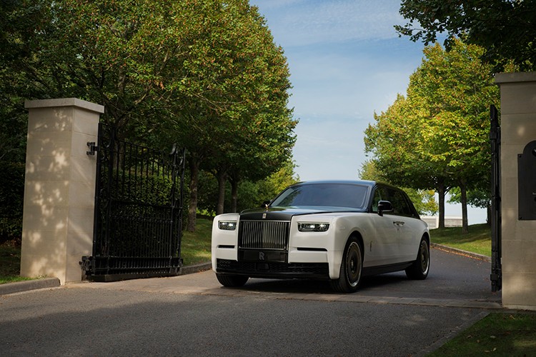 Rolls-Royce'dan görkemli ve eşsiz bir 2025 yılı
