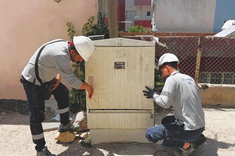 Mardin'de 2 bin elektrik panosuna zarar verildi