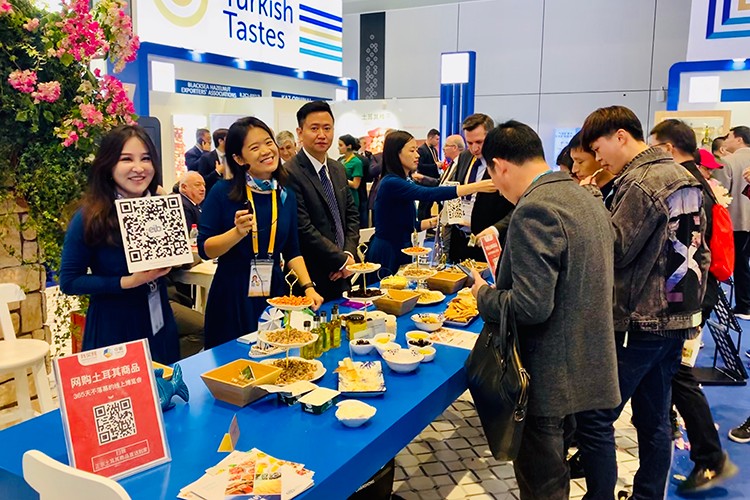 Çin'e ihracatımızı 4 kat artırmayı hedefliyoruz