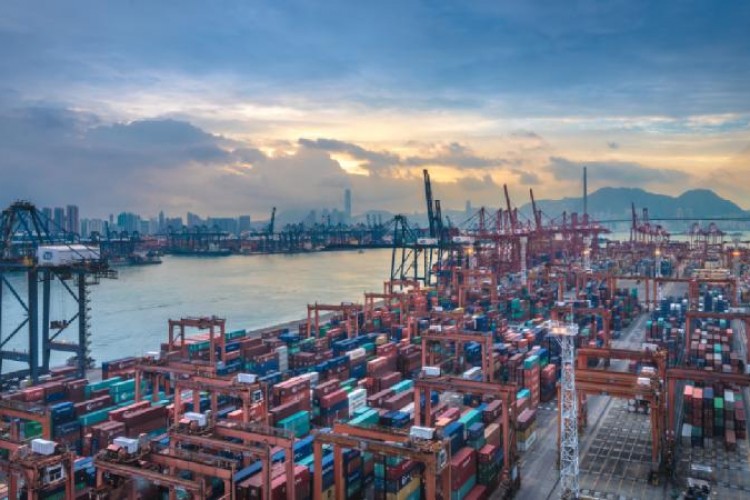 Türk lirasıyla dış ticaret 210 milyar liraya yaklaştı