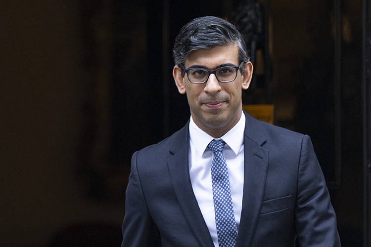 İngiltere merketlerde fiyat sınırlamasına gidiyor