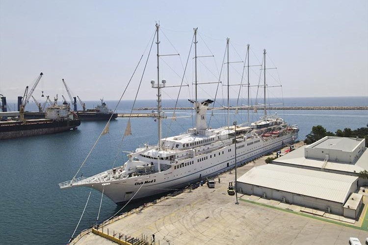 Antalya, Club Med 2 ile gelen 240 turisti ağırladı