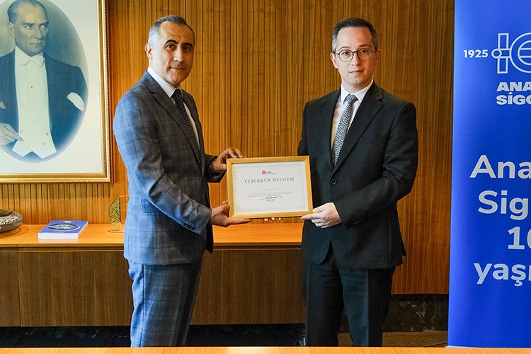 Anadolu Sigorta'ya İstanbul Defterdarlığı'ndan teşekkür belgesi