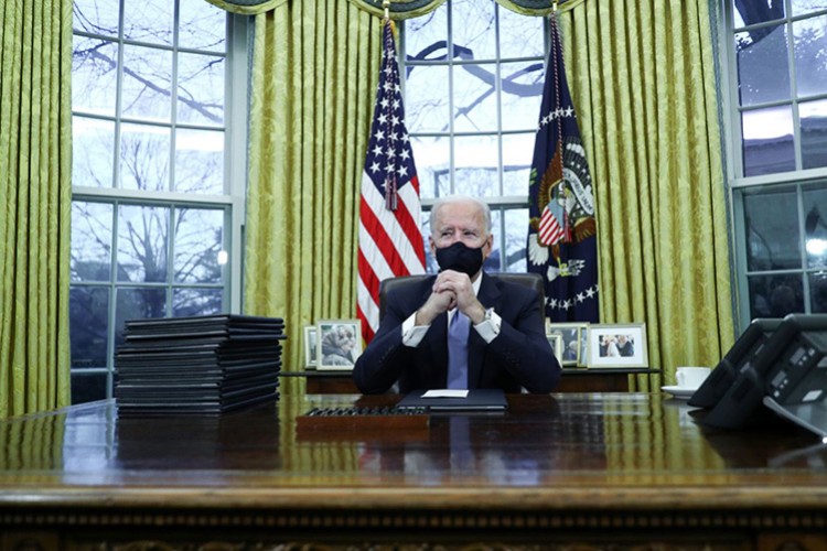 17 kararname birden imzaladı