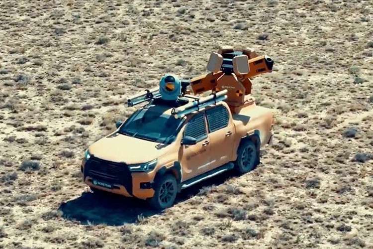 Cirit füzesi hedefi havada vurdu