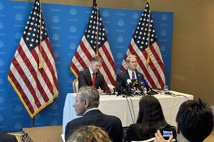 ABD, Çin'e uyguladığı tarifeleri yüzde 30'a düşürüyor