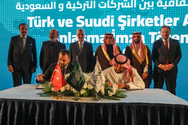 Ortadoğu'nun dijital dönüşümü için imzalar atıldı