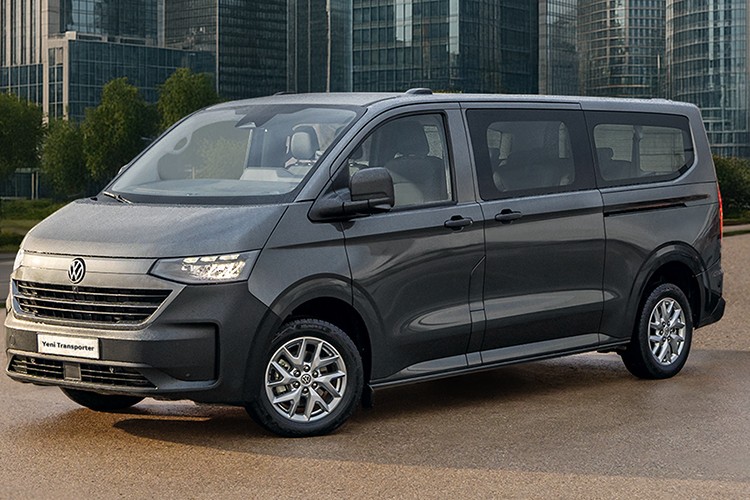 Yeni Transporter'ın Camlı Van versiyonu satışa sunuldu