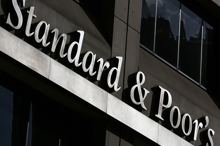 S&P, küresel ekonomik büyüme tahminini düşürdü