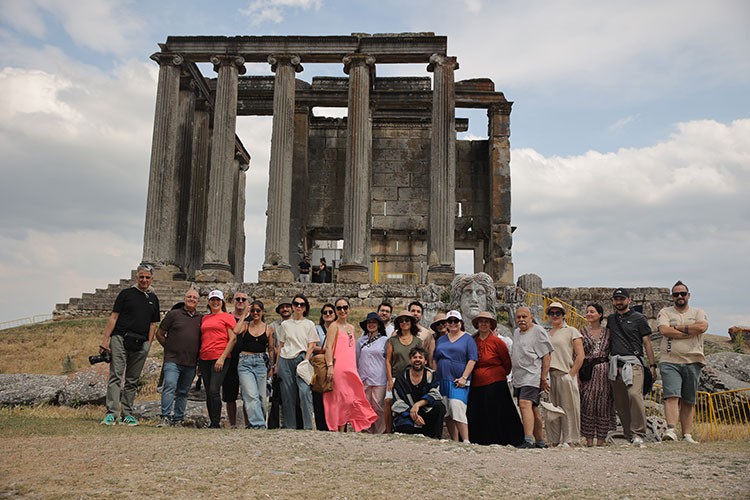Kibele'den Aba Sultan'a Doğduğu Toprağa Akan Sanat
