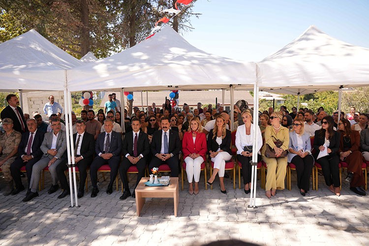 Bahçeköy Hayaller Gerçek Olsun İlköğretim Okulu Hatay Defne'de açıldı