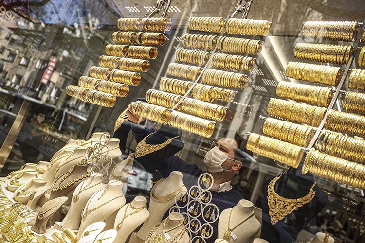 Altının kilogramı 1 milyon lira oldu