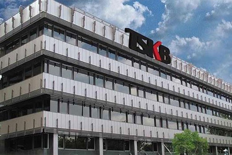 TSKB, Hatay Anadolu Lisesi'nde okul kütüphanesi açtı