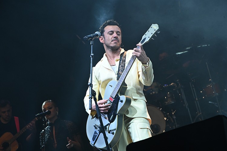 Buray yaza bomba gibi girdi