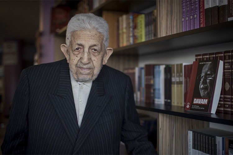 Recai Kutan hayatını kaybetti