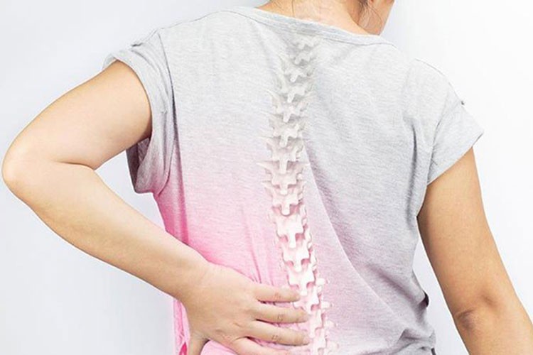 Skolyoz vücutta birçok sistemi olumsuz etkileyebiliyor