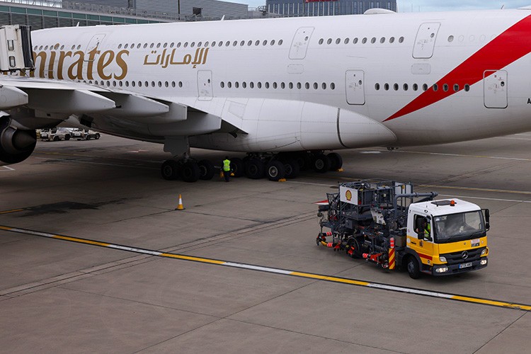 Emirates, Londra Heathrow Havalimanı'nda SAF ile hizmet vermeye başlıyor