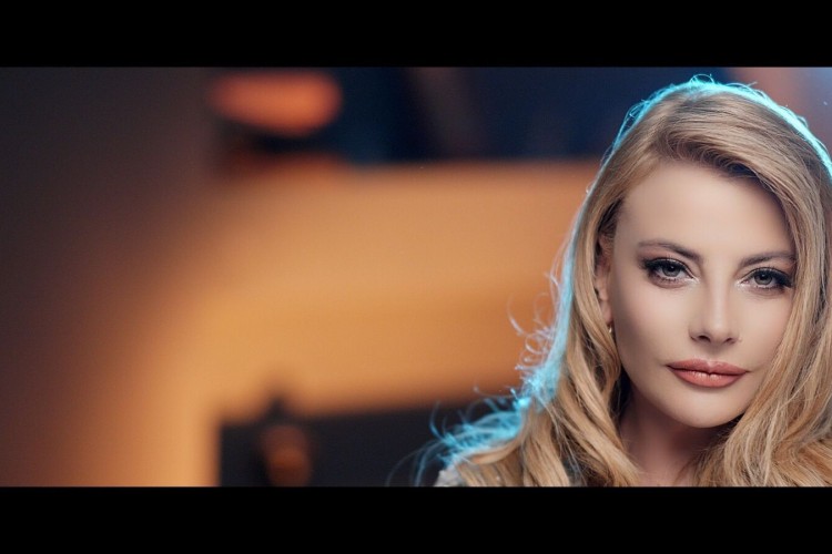 Sanatçı Gökçe Türk'ten Yeni Proje