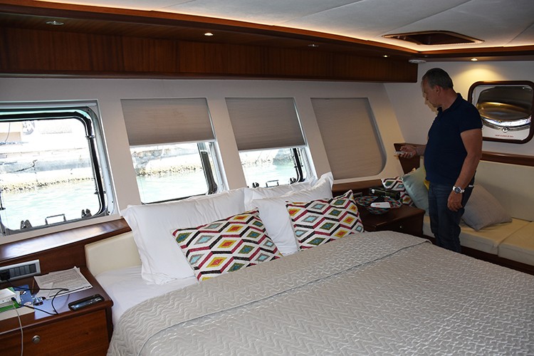 Yüzen oteller denizde