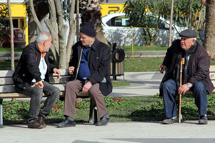 Yaşlı nüfus yüzde 22.5 arttı