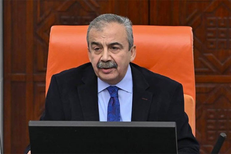 Ameliyatı tamamlandı, yoğun bakıma alındı