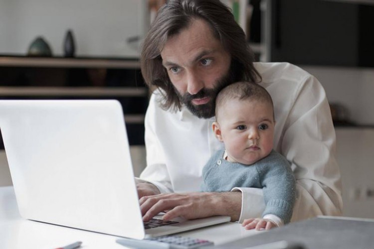 Avrupa'da evden çalışma zorunlu mu oluyor?